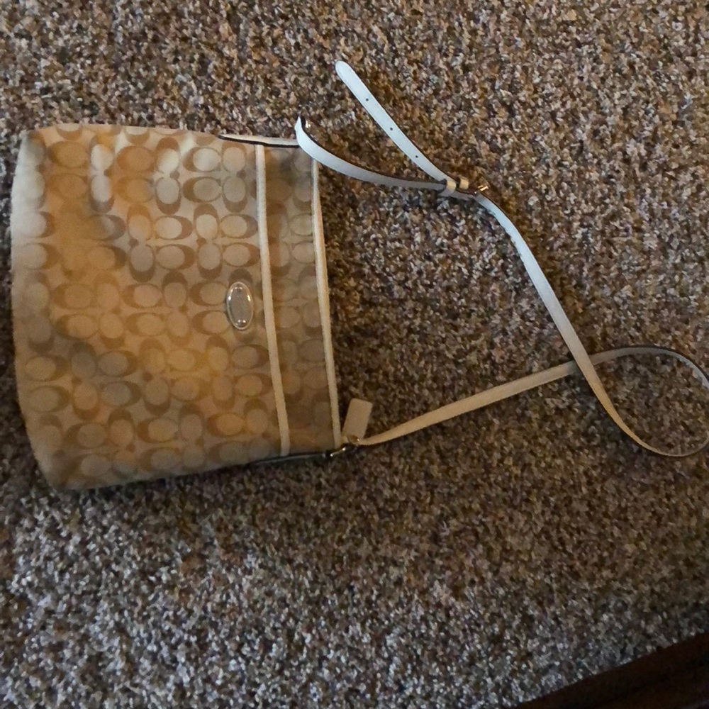 Slightly used coach purse - Picture 2 of 5